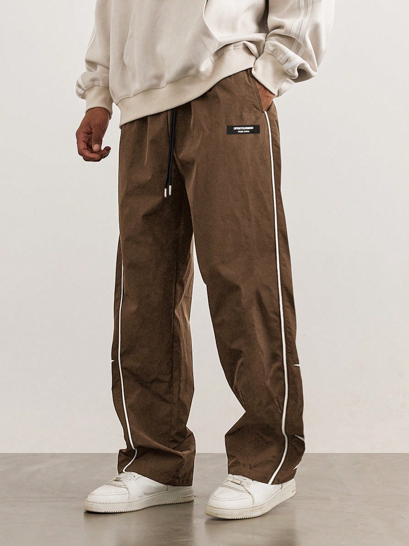Manfinity Hypemode Men'S Loose Star Pattern Side Striped Pants