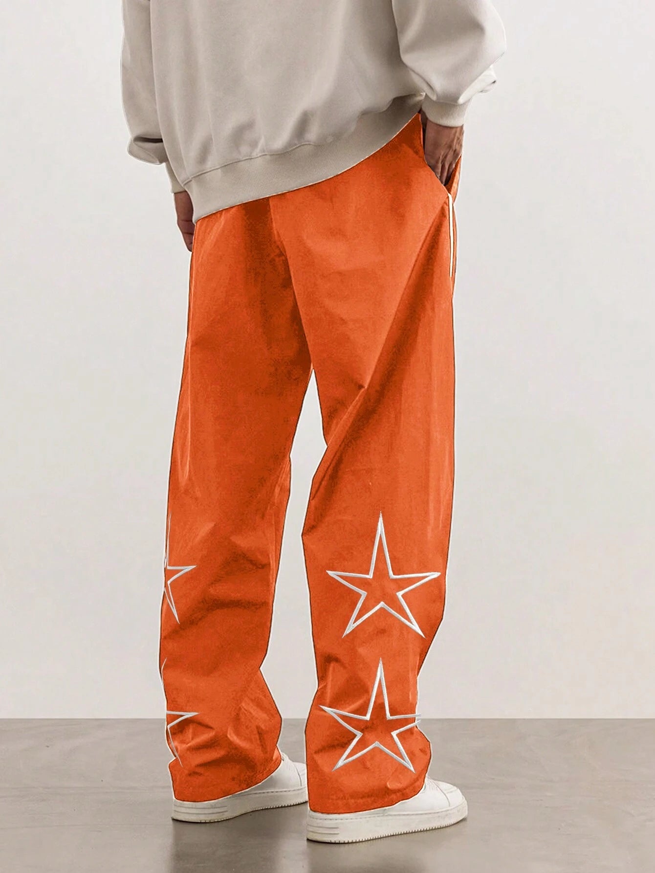 Manfinity Hypemode Men'S Loose Star Pattern Side Striped Pants
